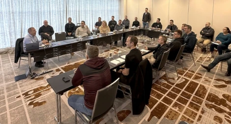 staff-meeting2